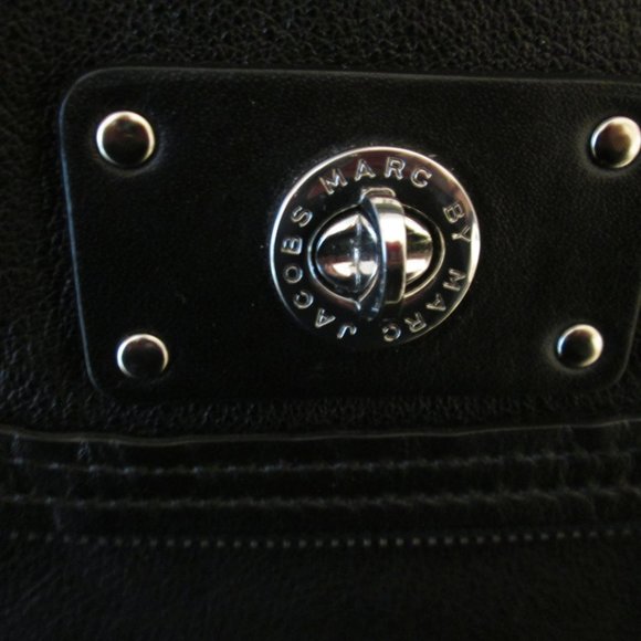 Marc by Marc Jacobs Totally Turnlock Natasha Bag - Picture 5 of 12